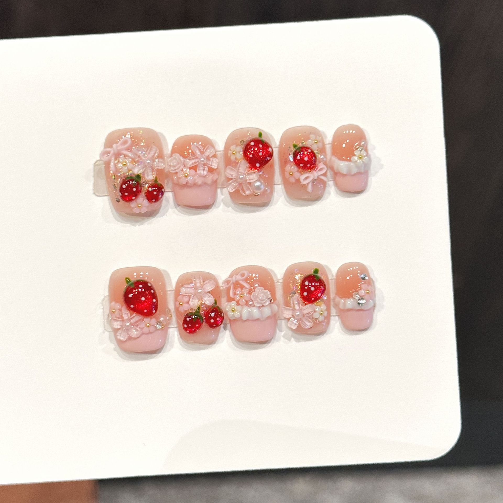 Nail Art Flower - 10개 귀여운 빨간 딸기 프레스온 네일